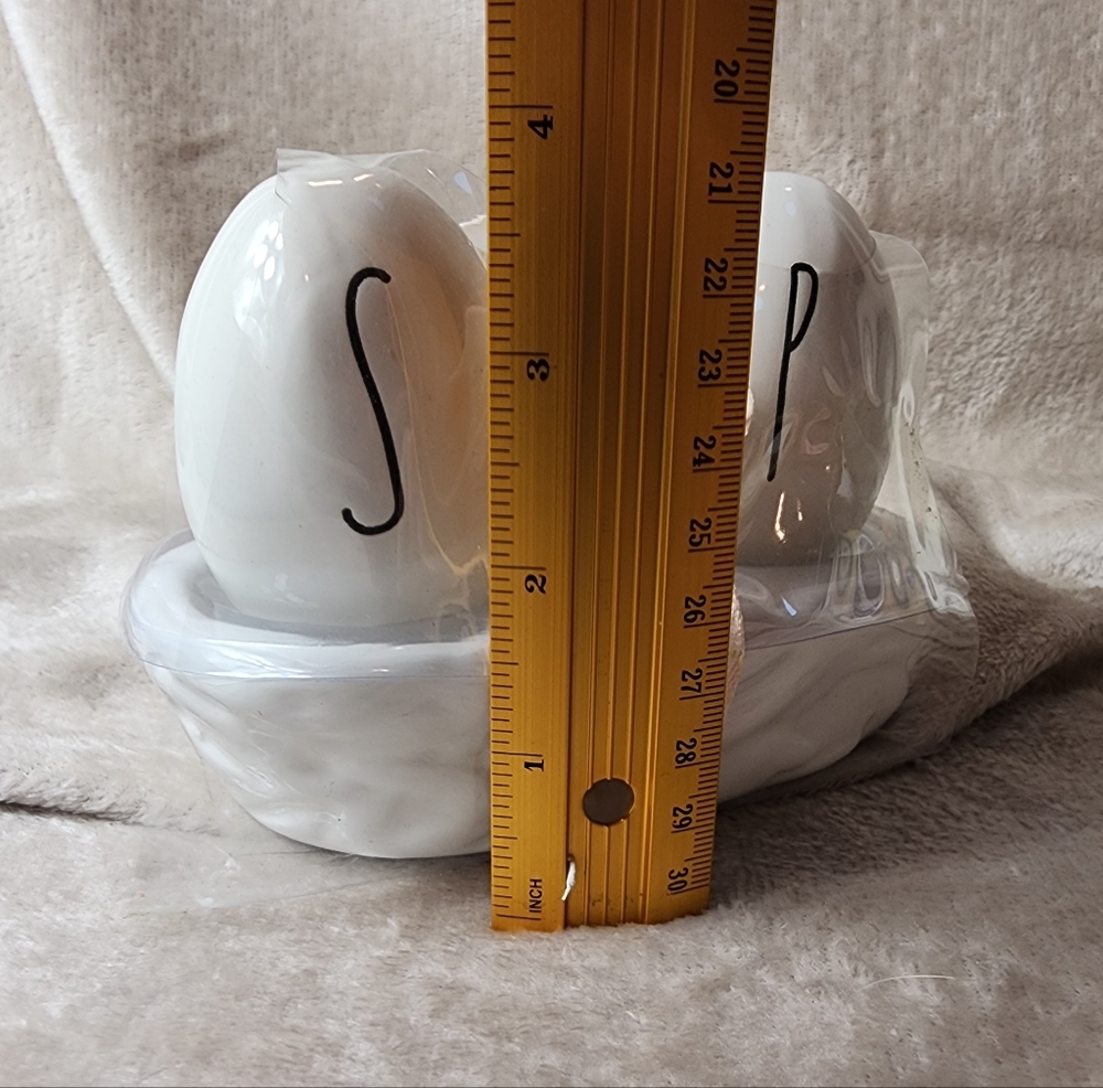 Rae Dunn White Ceramic Egg Salt And Pepper Shakers With Nest Tray New - Picture 11 of 11